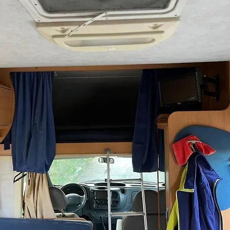 Camper Motorhome Albania Loreli